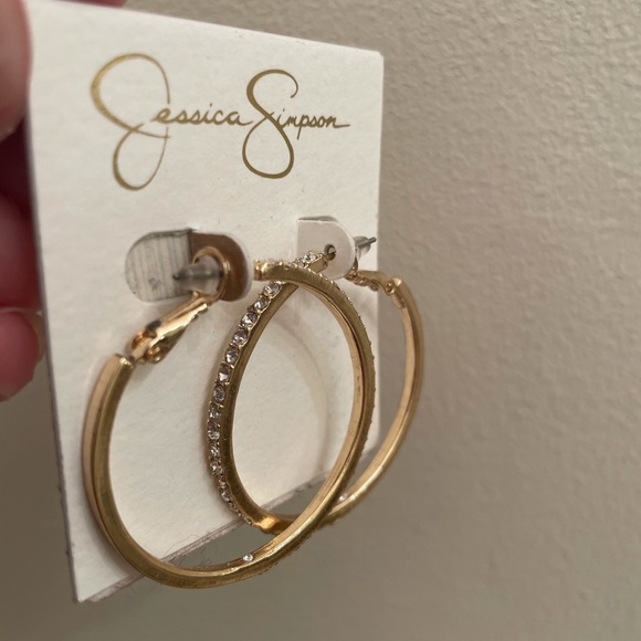 Ear Rings - Picture 3 of 3